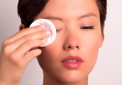 sữa rửa mặt kiêm tẩy trang 