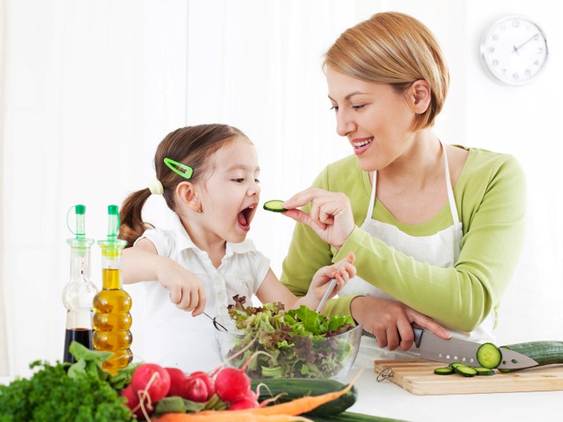 Bạn đã hiểu đúng về tình trạng bé sốt cao tay chân lạnh