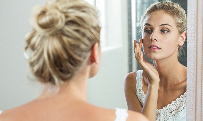 Sữa rửa mặt phù hợp là loại sữa rửa mặt không gây khô căng da