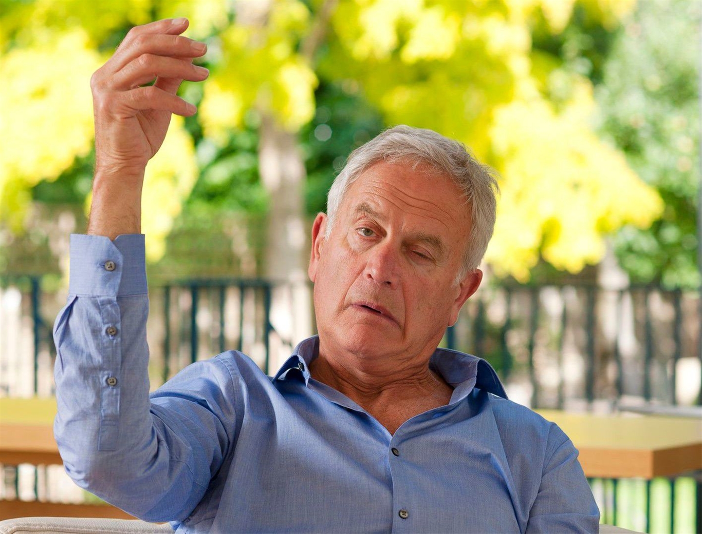 ảnh hưởng của đột quỵ là biểu hiện yếu nửa người bên trái nếu đột quỵ não phải