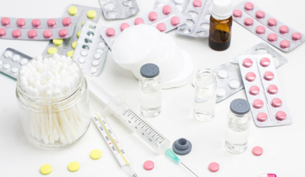 Phụ nữ bị suy giảm nội tiết tố có thể phải dùng liệu pháp hormone thay thế