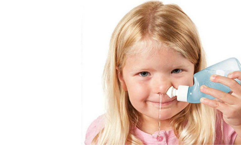 Bé bị nghẹt mũi