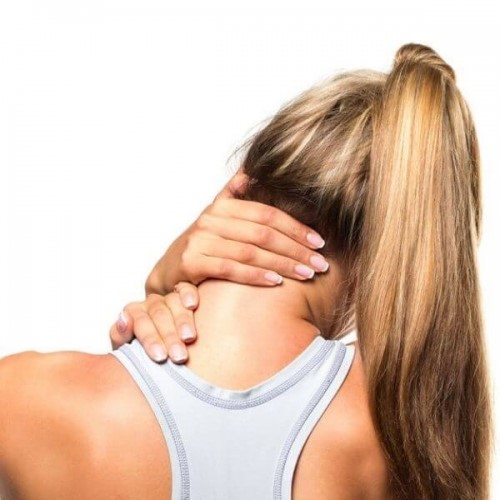 Đau cổ bên trái 