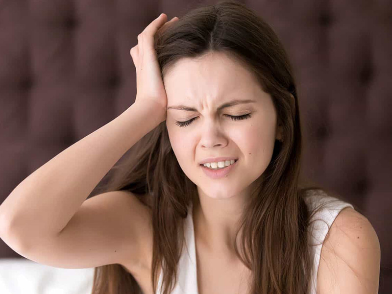 đau đầu kinh niên