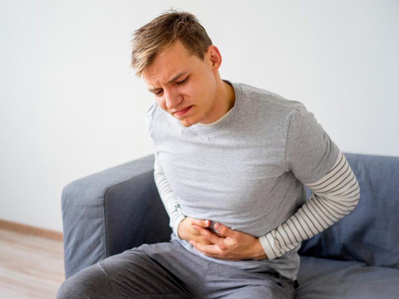 đau quặn bụng từng cơn