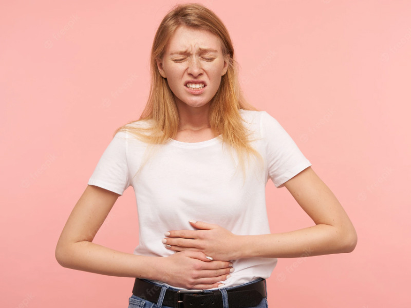 Đi ngoài phân sống ở người lớn 