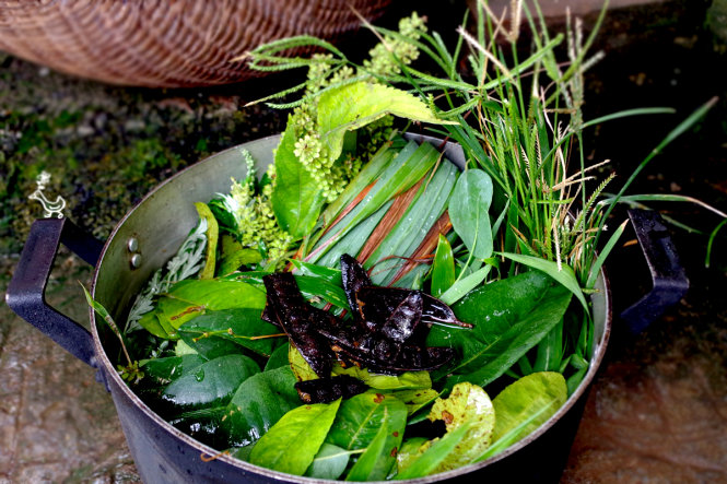 dun-nuoc-la-xong-hoi-la-bien-phap-giai-cam-tai-nha-nhieu-nguoi-ap-dung