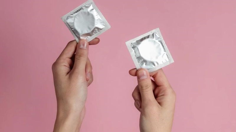 Dùng hai bao cao su cùng lúc có thể gây rách bao