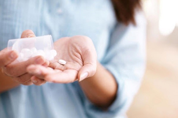 Dùng viên uống chứa kẽm vừa đơn giản vừa tiện lợi