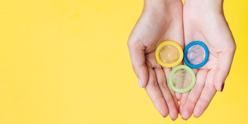 Không nên đeo nhiều bao cao su một lúc