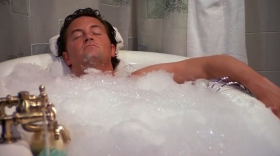 Không ngâm mình quá lâu trong nước để tránh bị cảm lạnh