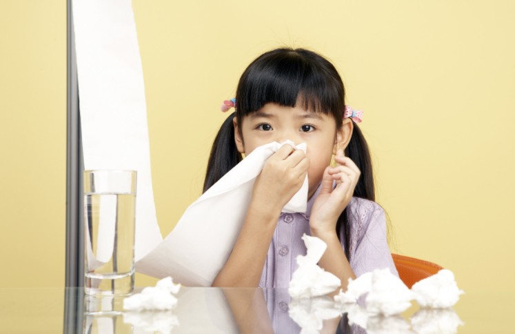 cách chữa ngạt mũi cho bé