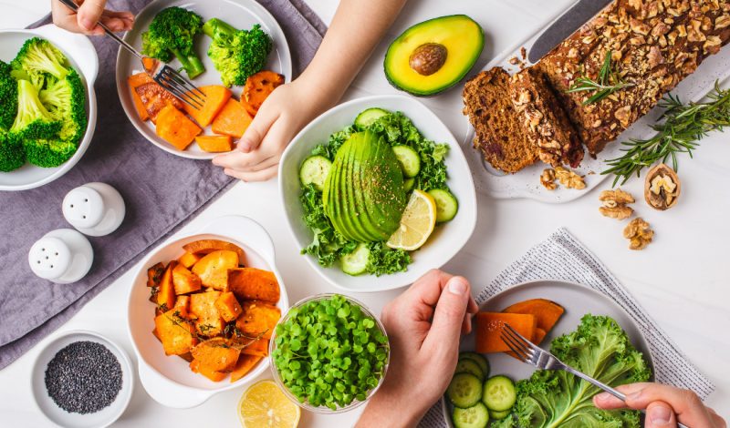 Người bệnh loét dạ dày nên ăn uống lành mạnh, ưu tiên nhiều rau củ