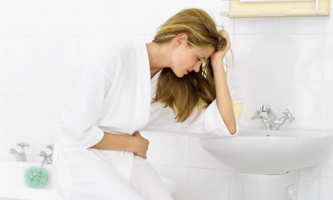 Táo bón kéo dài là một trong những nguyên nhân gây ra bệnh trĩ