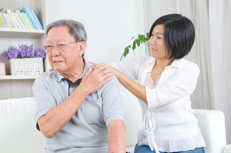 bị thoái hóa cột sống thắt lưng