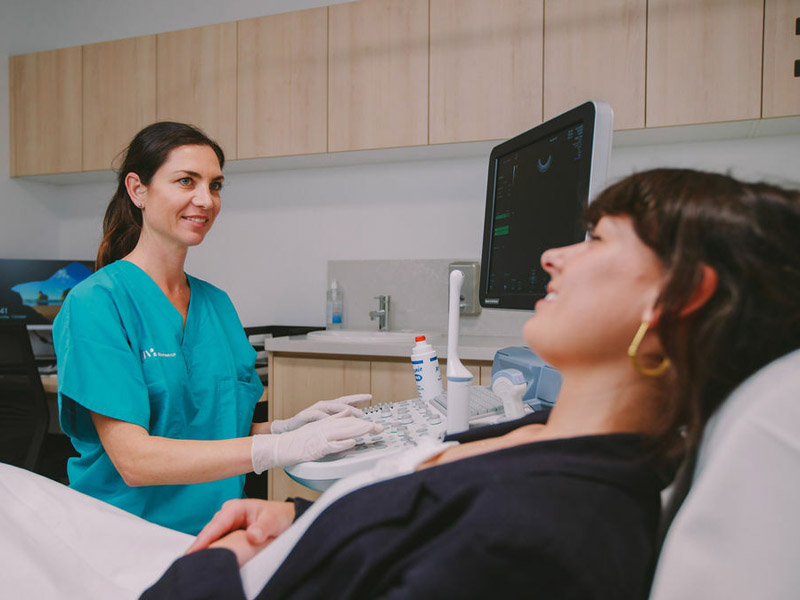 thử thai vạch đậm vạch mờ