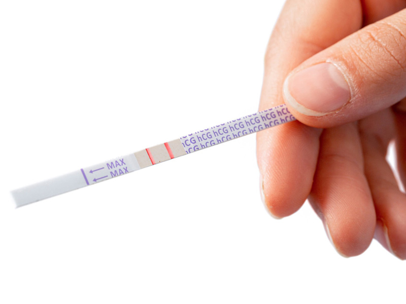 Que thử thai vạch nào lên trước