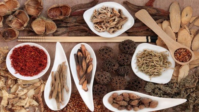 Thuốc từ dược liệu phù hợp với bệnh mạn tính vì an toàn khi cần sử dụng lâu dài