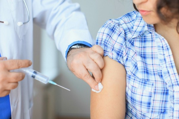 Tiêm phòng là biện pháp hiệu quả nhất để phòng tránh viêm gan B