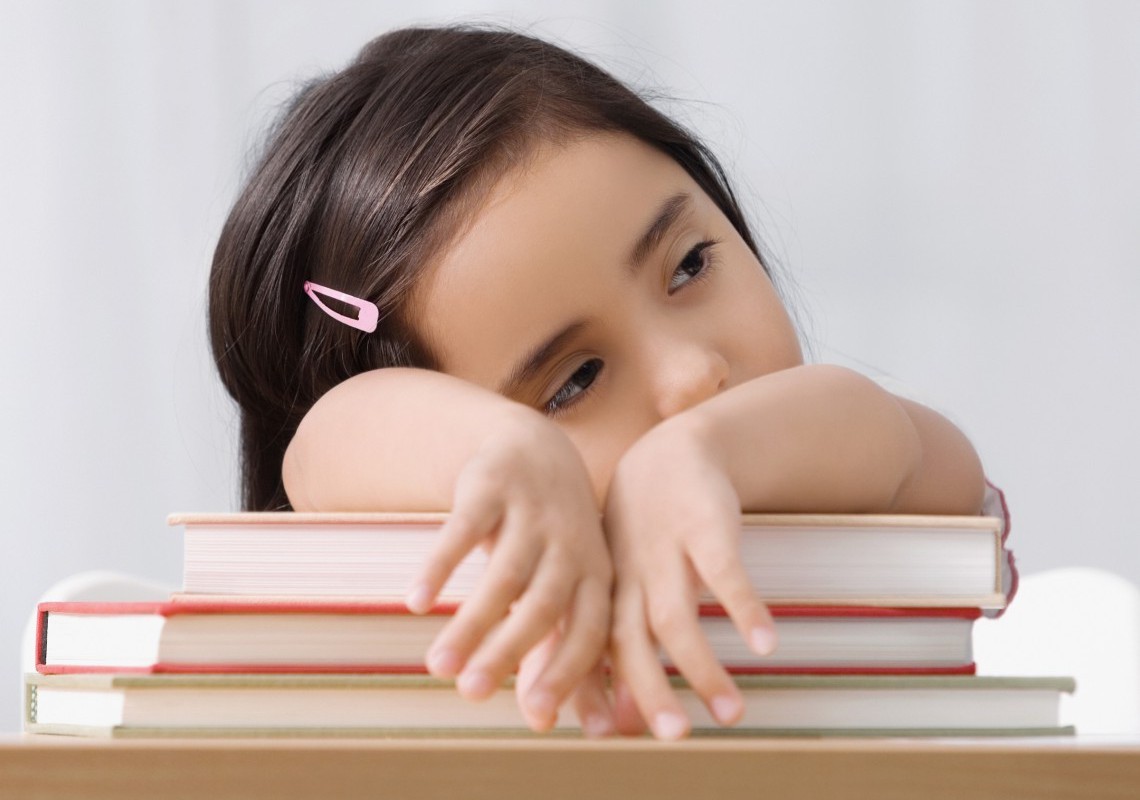 trẻ bị ngạt mũi