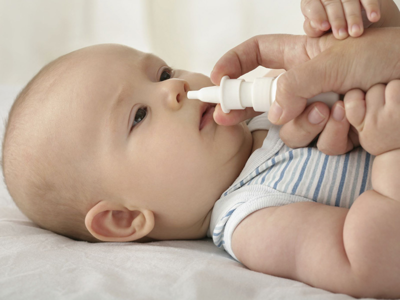 Trẻ sơ sinh bị nghẹt mũi sổ mũi