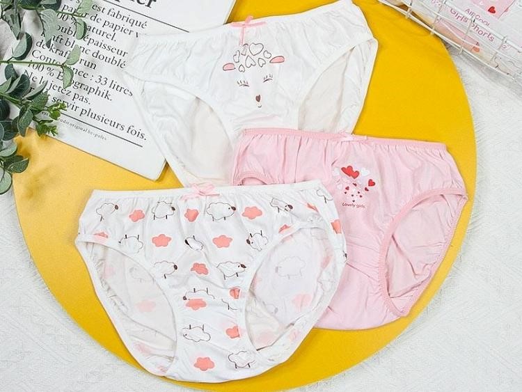 Vệ sinh vùng kín cho bé gái 