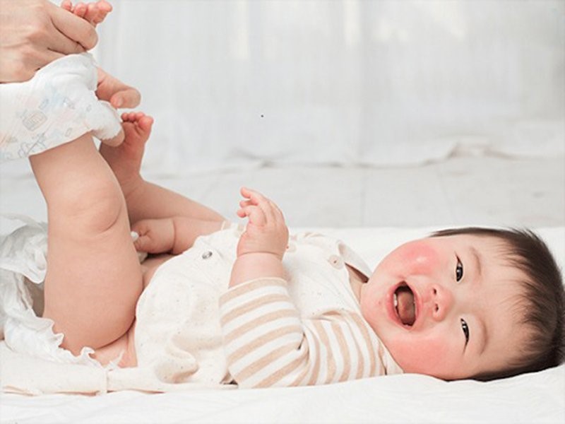 Vệ sinh vùng kín cho bé gái 