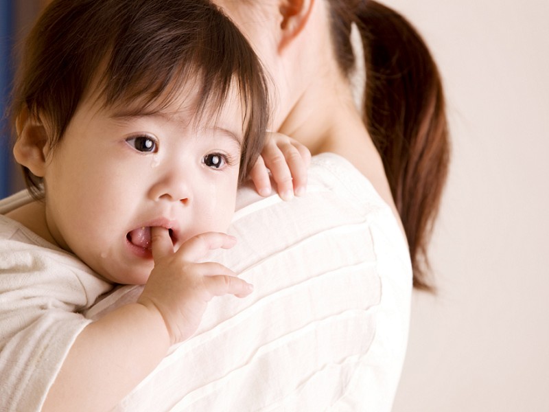 xịt họng cho bé 1 tuổi