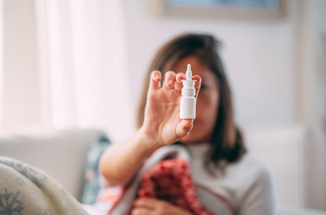 Xịt thuốc co mạch không nên sử dụng dài ngày