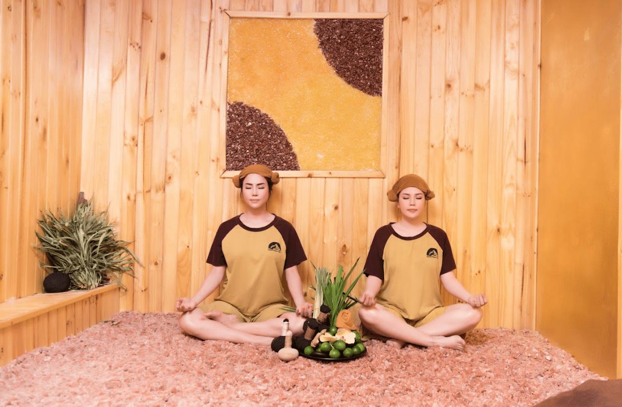 Xông hơi giúp mở các lỗ chân lông, phát tán phong hàn hiệu quả