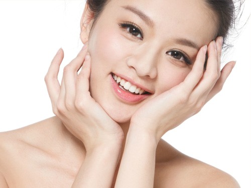 Nếu bạn có làn da dầu nhờn thì nên ưu tiên tẩy da chết mỗi tuần từ 1 – 2 lần