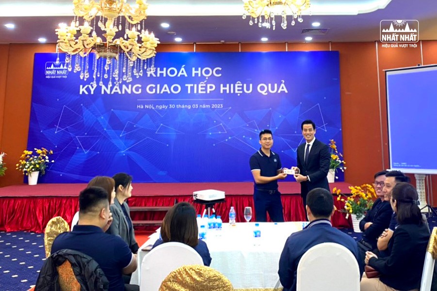 Nhất Nhất đào tạo “Kỹ năng giao tiếp hiệu quả” 
