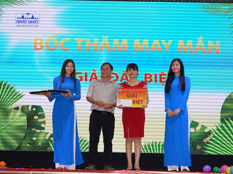 Team building Nhất Nhất 2019